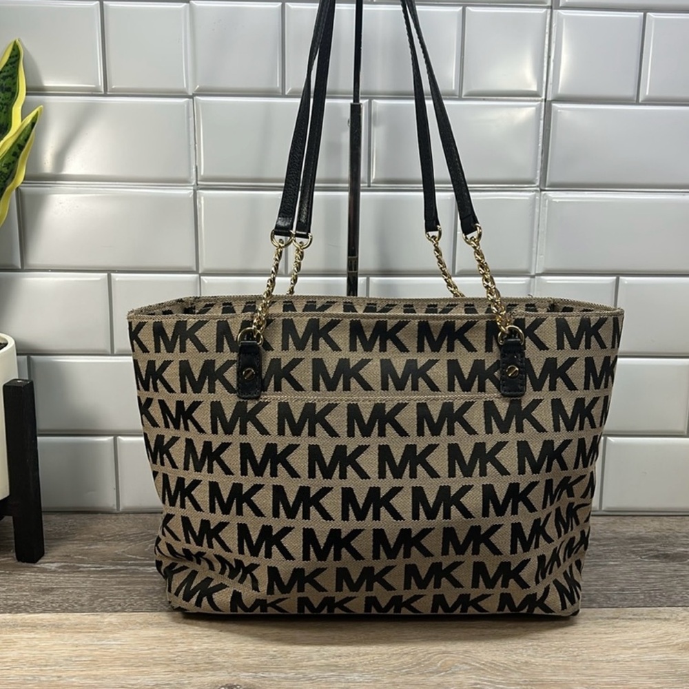 Michael Kors Signature Jet Set Signature Canvas Tote-Excellent Condition! - Picture 2 of 11